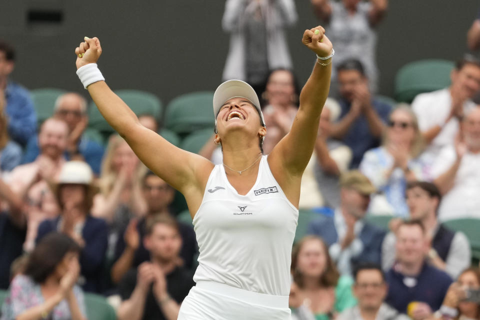 Marketa Vondrousova is the first defending women's Wimbledon champ out