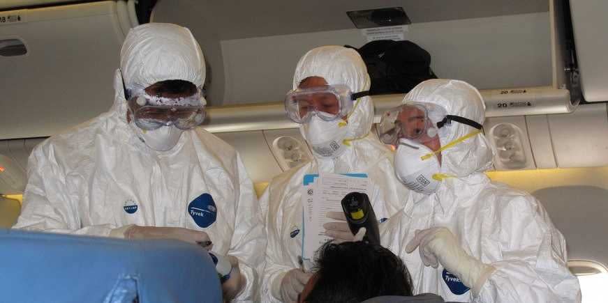 airplane germs masks swine flu testing