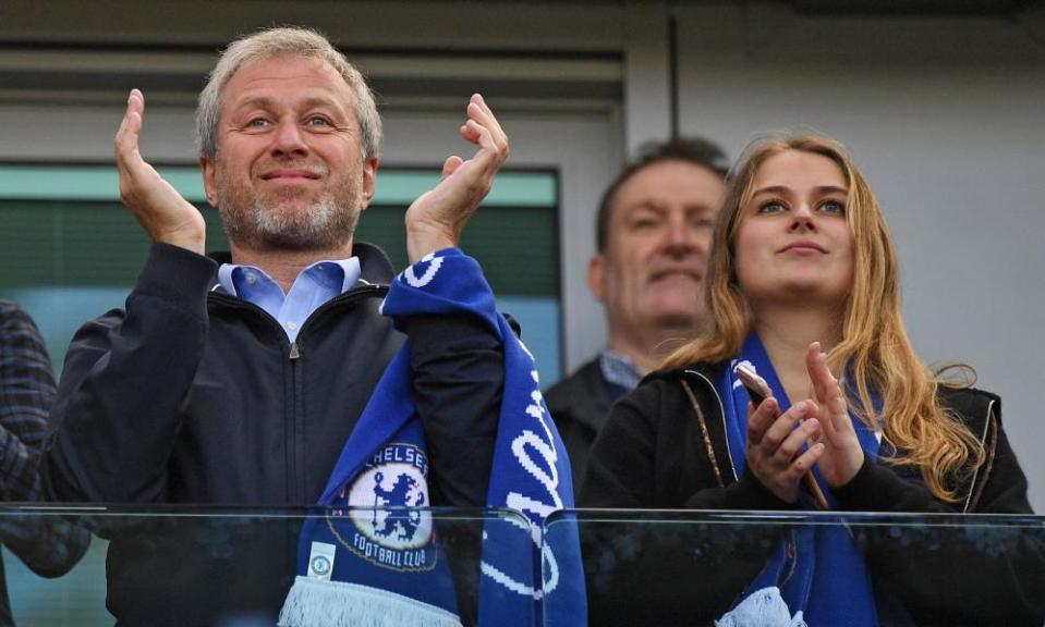 Chelsea owner Roman Abramovich (left)