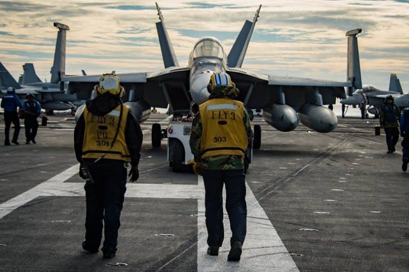 美軍卡爾文森號（USS Carl Vinson），F/A-18大黃蜂戰機（USS Carl Vinson Facebook）