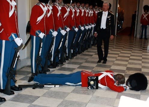 Algunos en Gran Bretaña, como este guardia real del Palacio de Buckingham, no tomaron muy bien la separación de la UE.