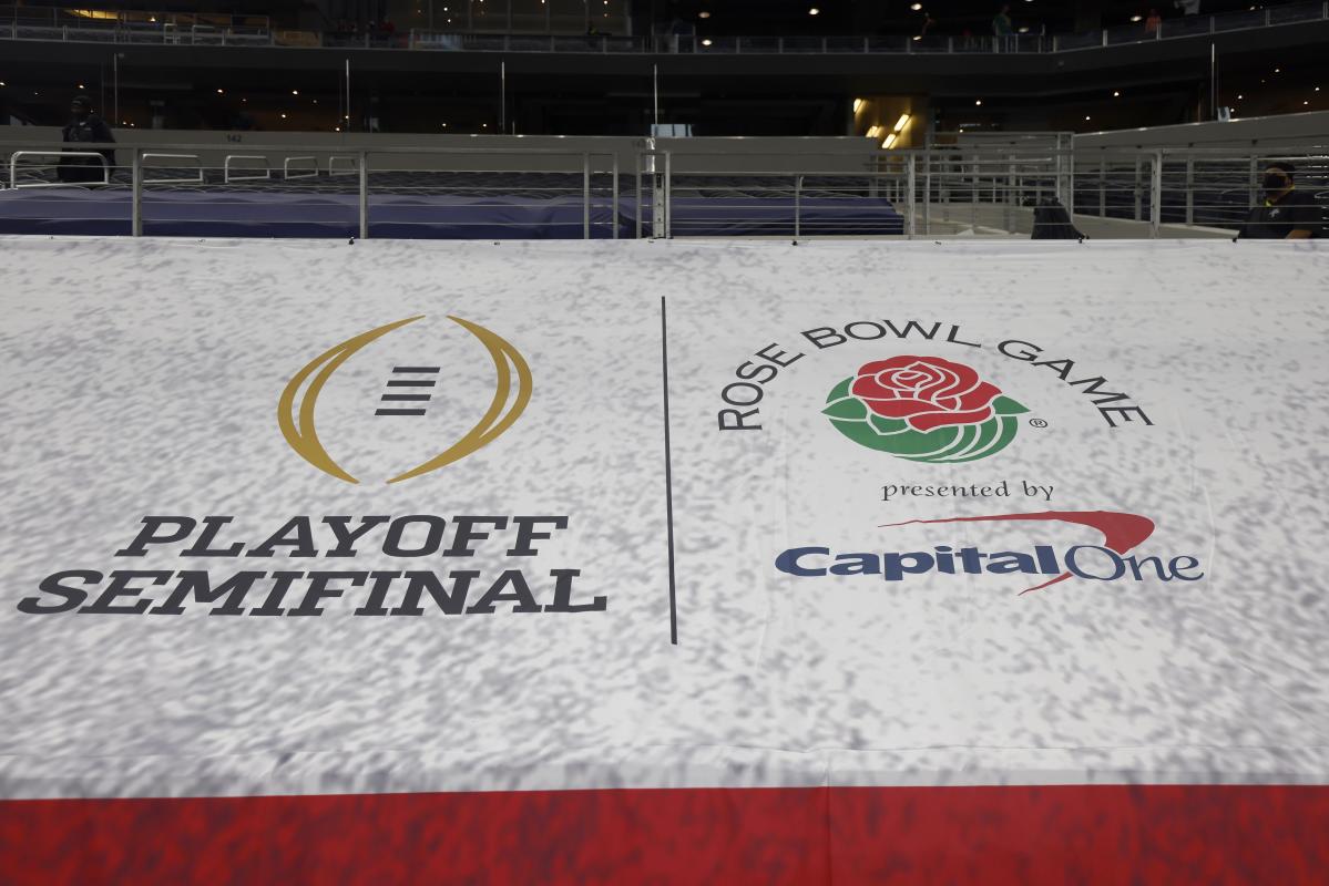 #College Football Playoff set to expand to 12 teams in 2024 after agreement with Rose Bowl [Video]