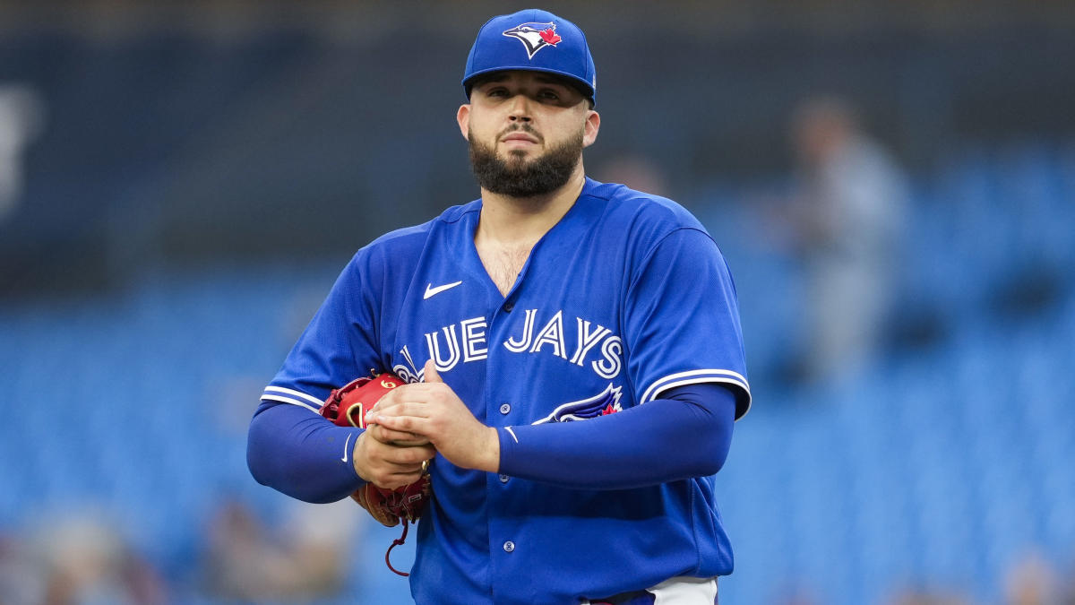 Alek Manoah looks sharp in victorious return to Blue Jays rotation