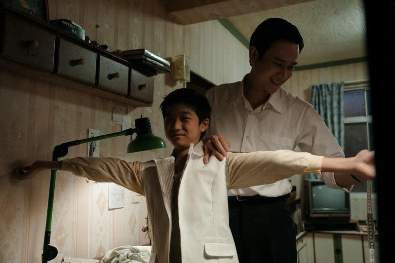 劉冠廷與白潤音在片中飾演父子，兩人單純老實，相依為命。（華映提供）