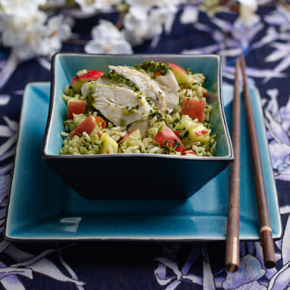 Thai style rice salad with chicken, Pink Lady® apple and mango 1