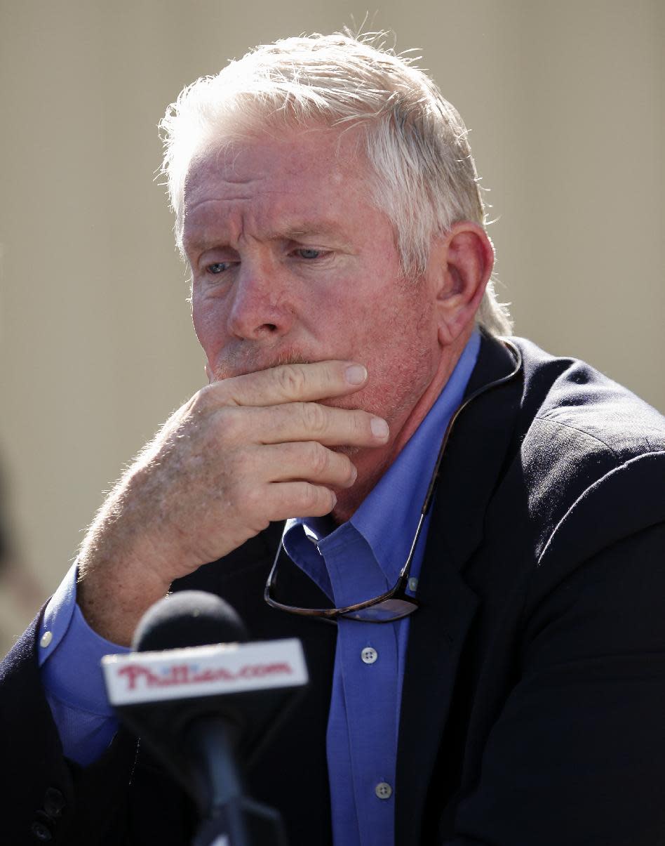 Baseball Hall of Famer and former Philadelphia Phillies third baseman Mike Schmidt speaks at a news conference at the Phillies spring training complex Sunday, March 16, 2014, in Clearwater, Fla. (AP Photo/Mike Carlson)