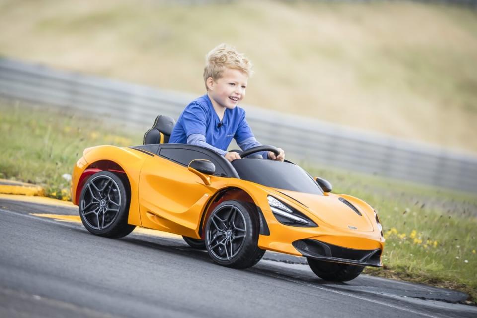 Small-11066-McLaren720SRide-On.jpg