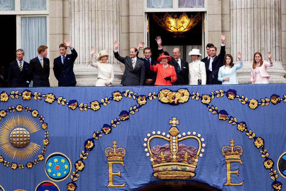 2002: The Royal Family Waves from the Balcony at Buckingham Palace