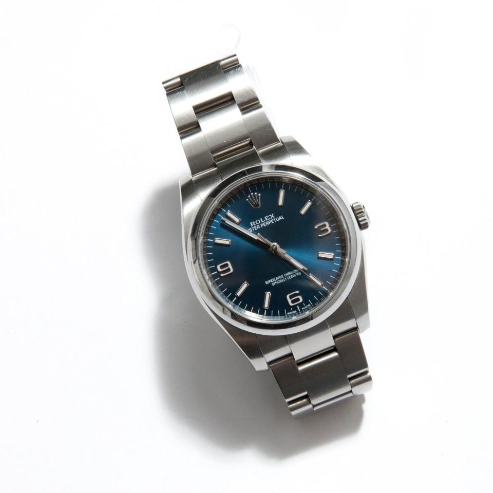 Oyster Perpetual watch Rolex (POA), vestiairecollective.com