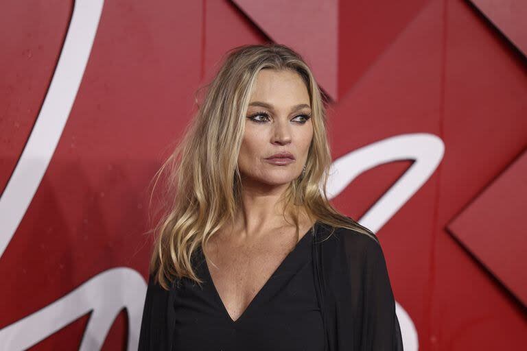 Kate Moss en un evento en 2023. La modelo se convirtió en empresaria y decidió llevar adelante una vida más sana