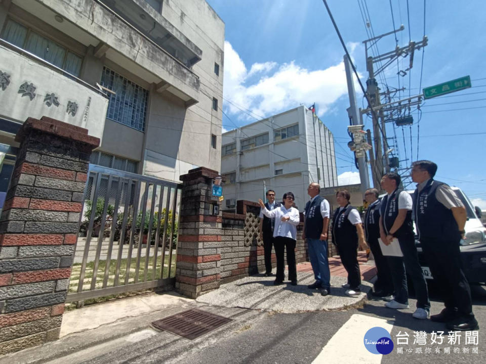 台中市長盧秀燕及議長張清照現勘清水地政事務所。