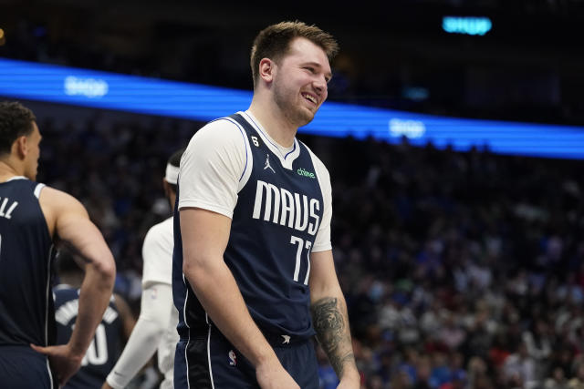 Dallas Cowboys: Mavs move tipoff time Sunday to avoid conflict