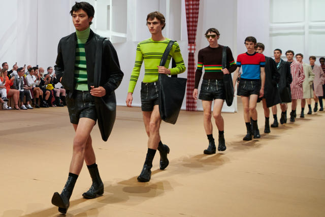 Versace Spring 2019 Milan's Fashion Week Men's [PHOTOS] – Footwear News