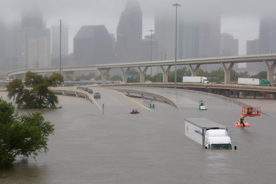 Interstate highway 45 is submerged from the effects of Hurricane Harvey seen during widespread flooding in Houston, Texas, U.S. August 27, 2017. REUTERS/Richard Carson     TPX IMAGES OF THE DAY