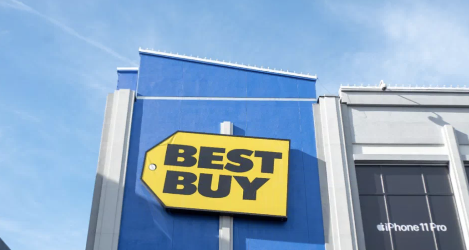 Best Buy Canada's weekly flyer is released every Friday. (Image via Getty Images)