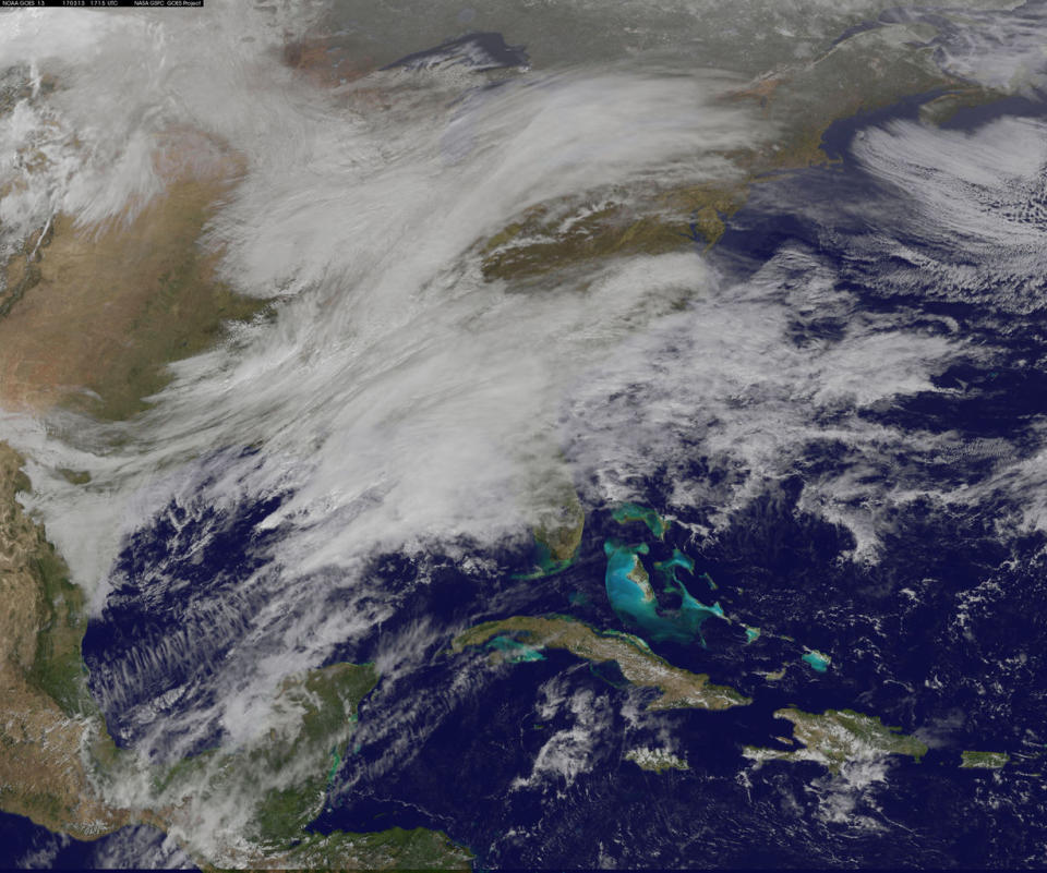Satellites Track Huge Snow Storm's Approach to US East Coast (Video)