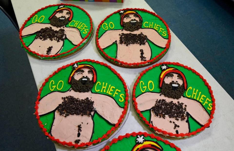 Jason Kelce, who announced his retirement from the Philadelphia Eagles on Monday, became so popular when he cheered for his brother Travis Kelce of the Kansas City Chiefs during their Super Bowl run that Eileen’s Colossal Cookies in Liberty turned one of Jason’s viral moments into a cookie cake.