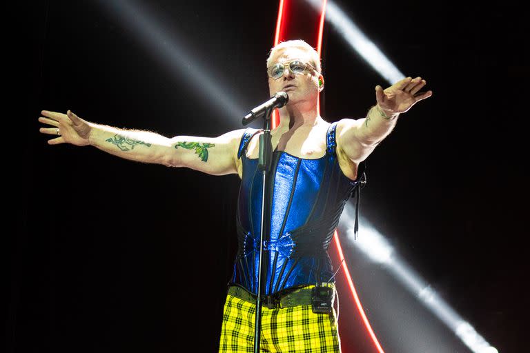 Andy Bell al frente de Erasure el 17 de octubre de 2021, en The O2 Arena de Londres