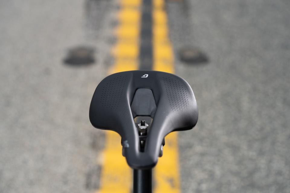 Cadex Amp road bike saddle