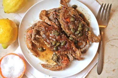 <strong>Get the <a href="http://goldilocksfindsmanhattan.com/2012/04/25/soft-shelled-crab-pastured-butter-lemon-capers/" target="_blank">Soft Shelled Crab with Pastured Butter, Lemon and Capers</a> from Goldilocks Finds Manhattan</strong>