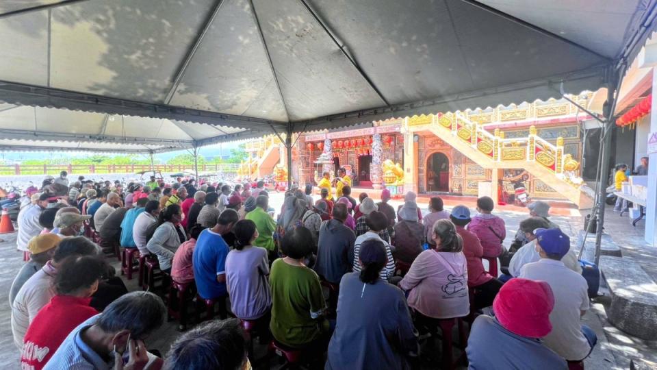 ▲東海龍門天聖宮年發萬個結緣便當推廣『一日蔬食』，與大家共享健康和平安，累積出十分良好的口碑。(圖/東海龍門天聖宮 提供)