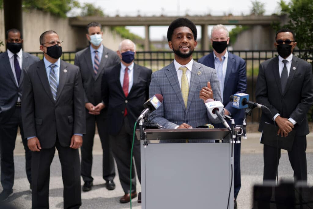 Baltimore Mayor Brandon Scott speaks during a news conference on May 17, 2021, in Baltimore, Maryland. (Photo: Alex Wong/Getty Images)