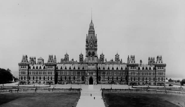 Canadian Press/National Archives of Canada