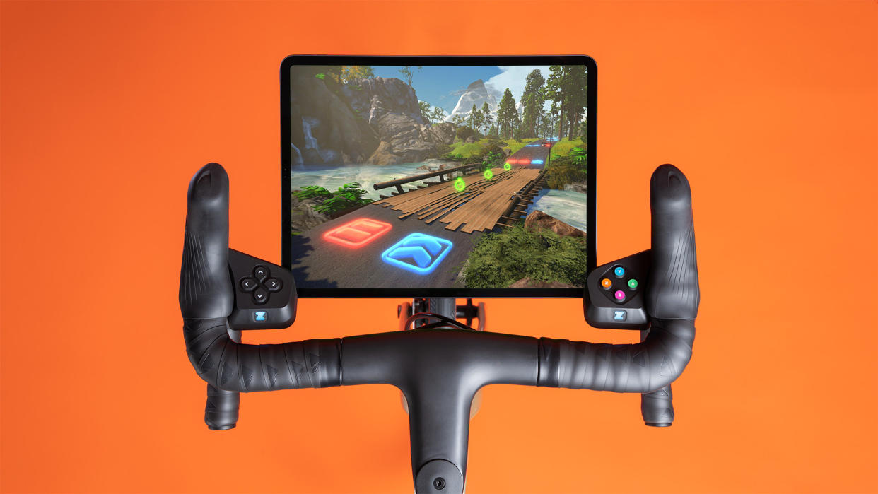  Zwift Play controller on handlebars 