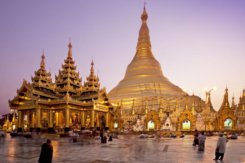 4) Shwedagon Pagoda in Yangon, Myanmar