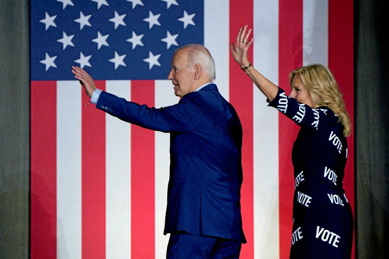 Joe Biden et sa femme Jill lors d'un meeting en Caroline du Nord le 28 juin 2024, au lendemain du débat raté face à Donald Trump.    - Credit:Elizabeth Frantz / REUTERS