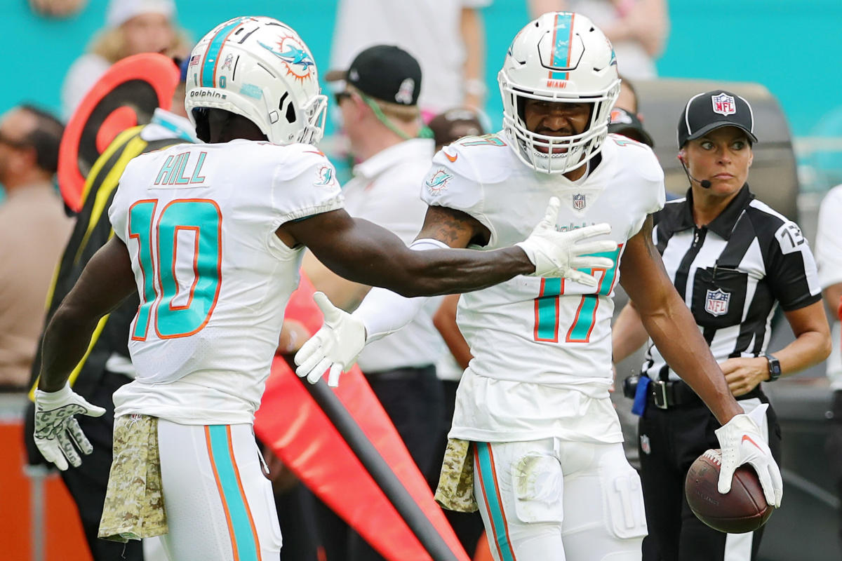 PHOTOS: Gameday - Minnesota Vikings vs Miami Dolphins - Week 6