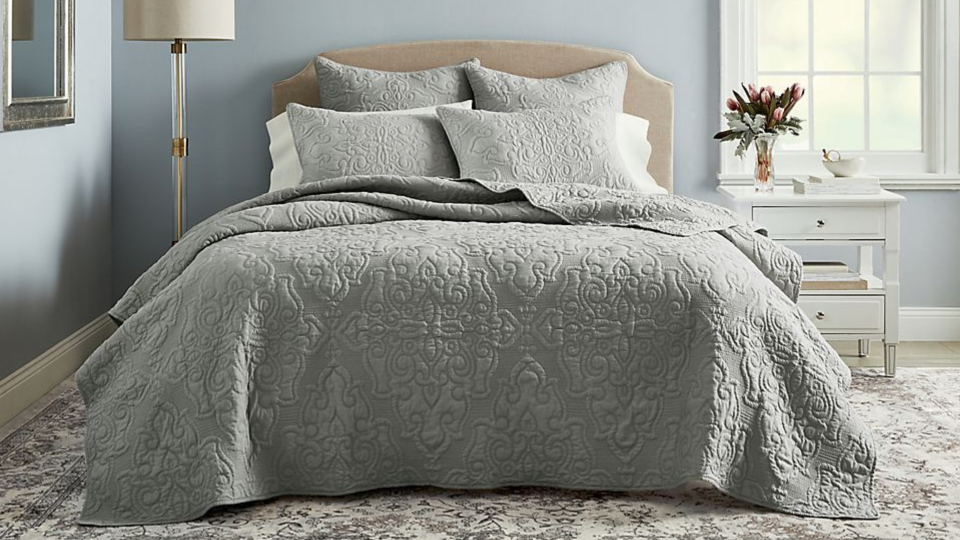 Bed Bath & Beyond Labor Day Sale: Wamsutta Cambridge 3-Piece King Quilt Set