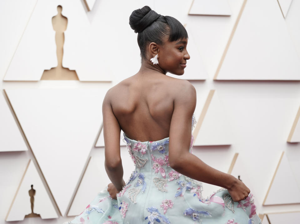 Saniyya Sidney llega a la ceremonia de los premios Oscar el domingo 27 de marzo de 2022 en el Teatro Dolby en Los Ángeles. (Foto AP/Jae C. Hong)