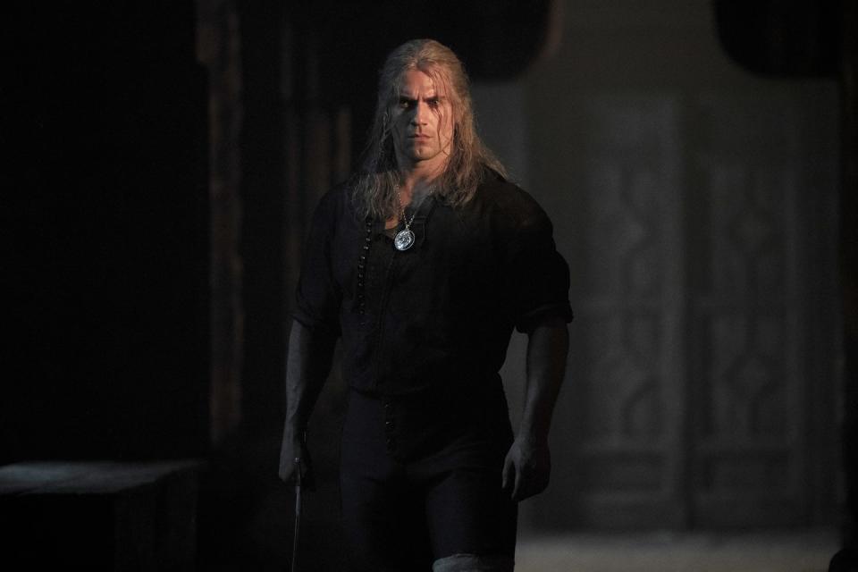 henry cavill as geralt of rivia, the witcher season 2