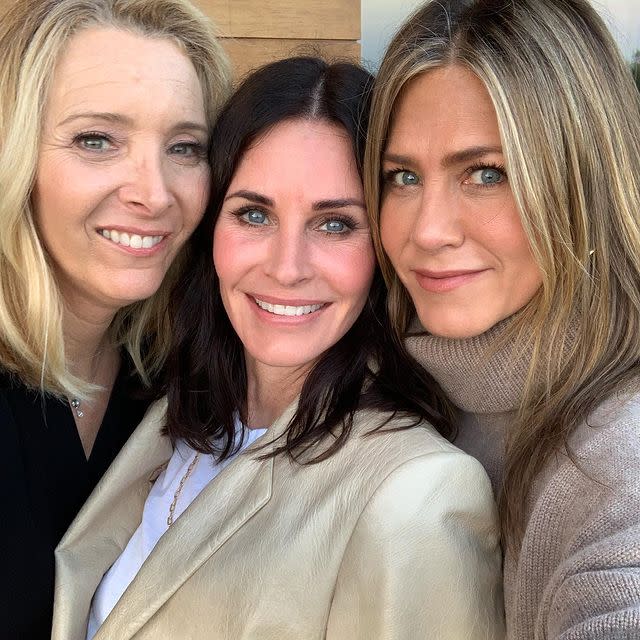 8) June 2019 - Courteney Cox, Lisa Kudrow and Jennifer Aniston