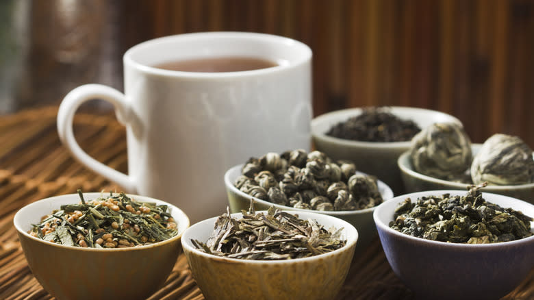 Different types of dry tea