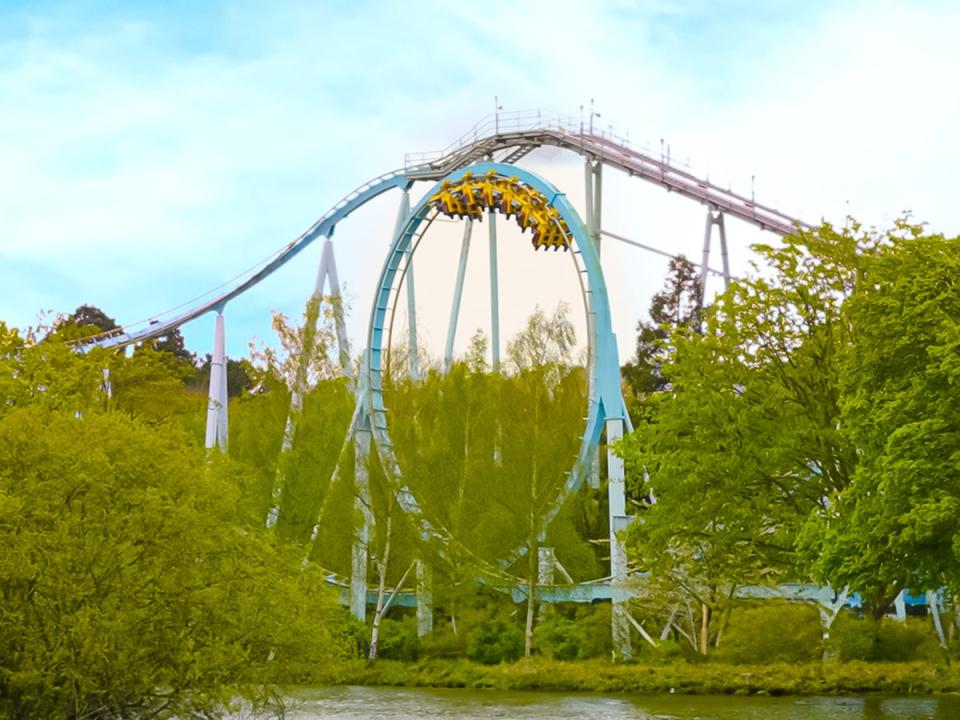 Head to Adventure Cove at Drayton Manor for a ride on The Wave (Drayton Manor)