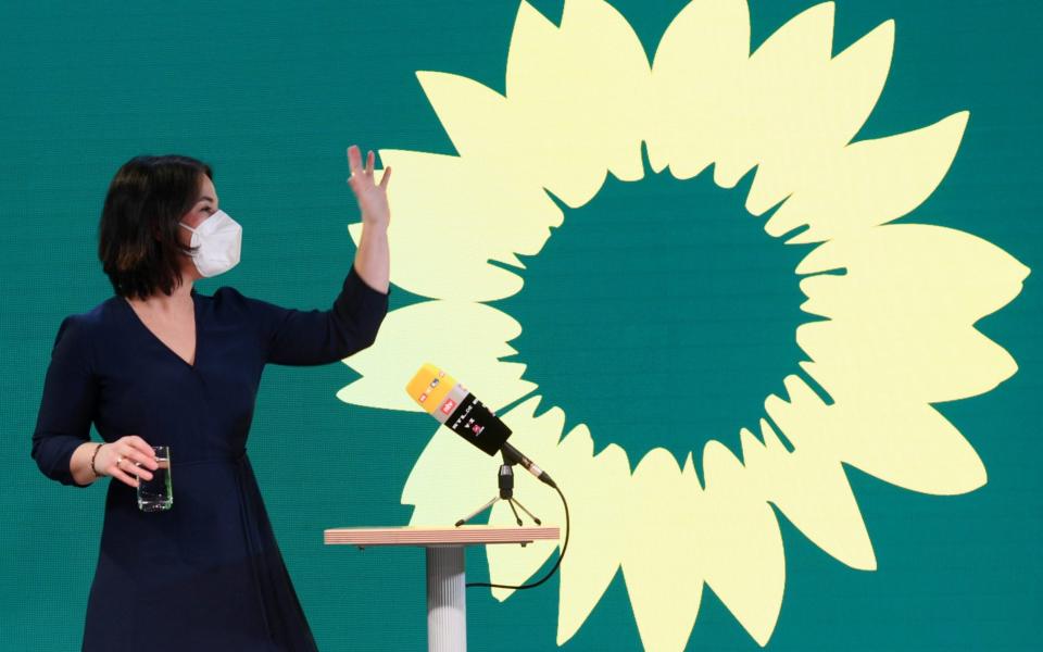 Co-leader of Germany's Green party and designated candidate for chancellor Annalena Baerbock leaves after an interview, in Berlin, Germany, April 19, 2021. REUTERS/Annegret Hilse/Pool - ANNEGRET HILSE/REUTERS