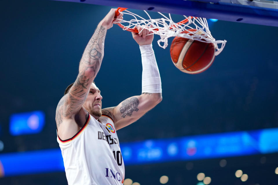 Daniel Theis im Spiel gegen Slowenien an der diesjährigen WM. - Copyright: picture alliance / Xinhua News Agency | Zhang Xiaoyu