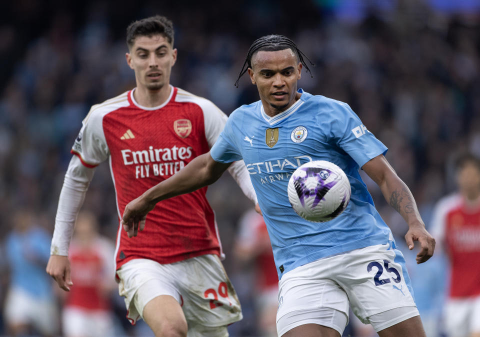 Arsenal y Manchester City se encuentran enfrascados en una lucha cerrada por el título de la Premier League. (Foto: Visionhaus/Getty Images)