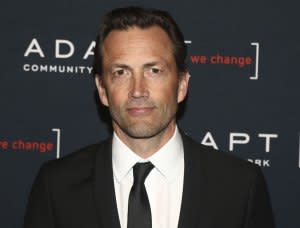 Andrew Shue’s Son Shares Family Photo Without Amy Robach Amid ‘GMA3’ Scandal With T.J. Holmes - Yahoo Entertainment