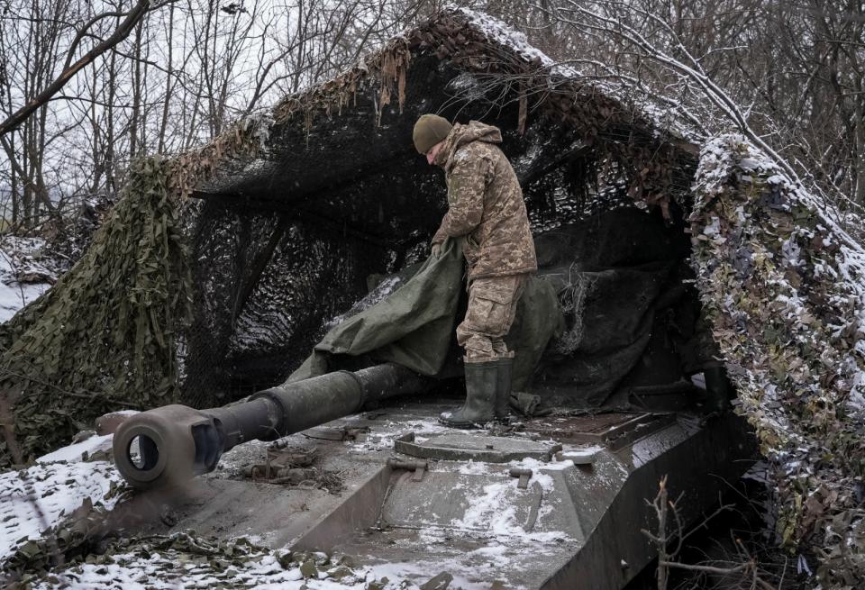 烏克蘭士兵2月22日在頓內茨克州作戰。路透社