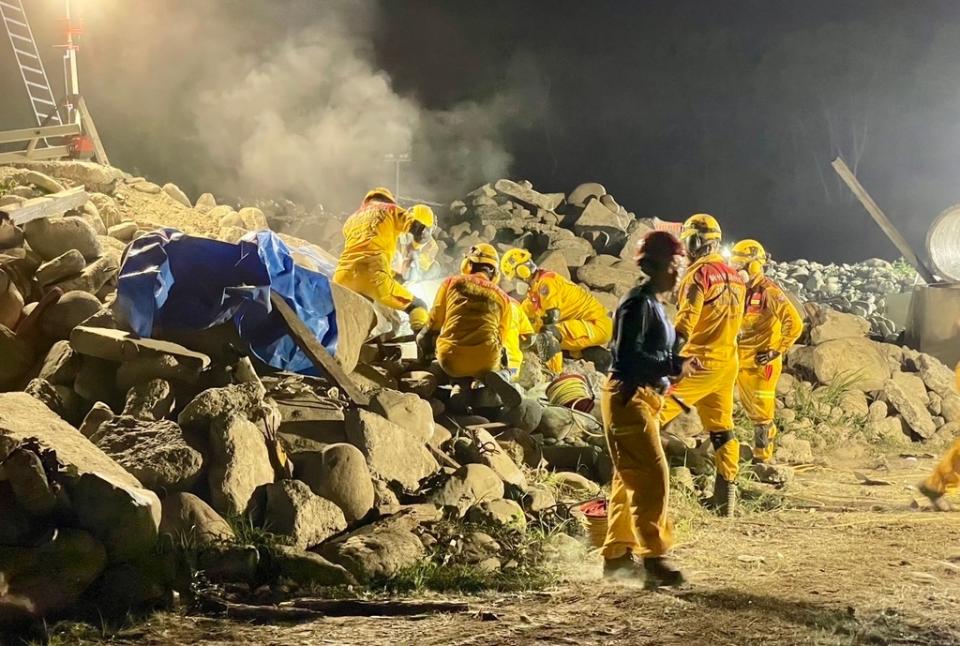 《圖說》105年台南大地震及107年花蓮大地震發生，竹市特搜隊皆有前往支援救災。（圖／新竹市政府提供）