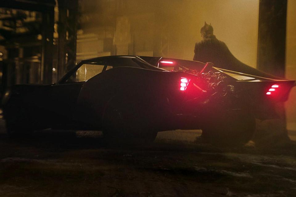 First look at Batman (2021) Batmobile starring Robert Pattinson (Matt Reeves)