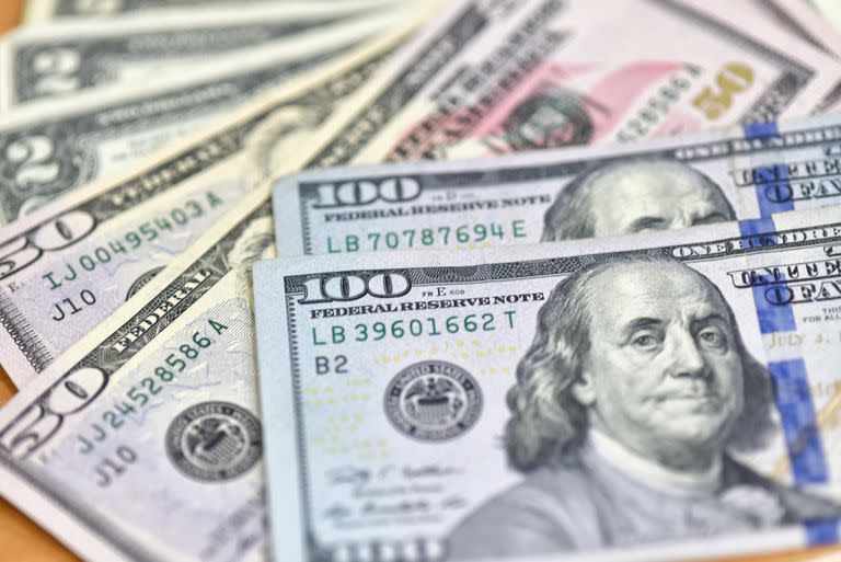 A cuánto cotiza el dólar blue este martes 4 de abril de 2023