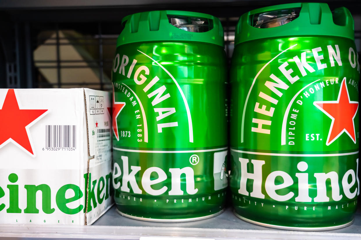 SHENZHEN, GUANGDONG, CHINA - 2020/10/05: Beer barrel of Heineken seen in a supermarket. (Photo by Alex Tai/SOPA Images/LightRocket via Getty Images)