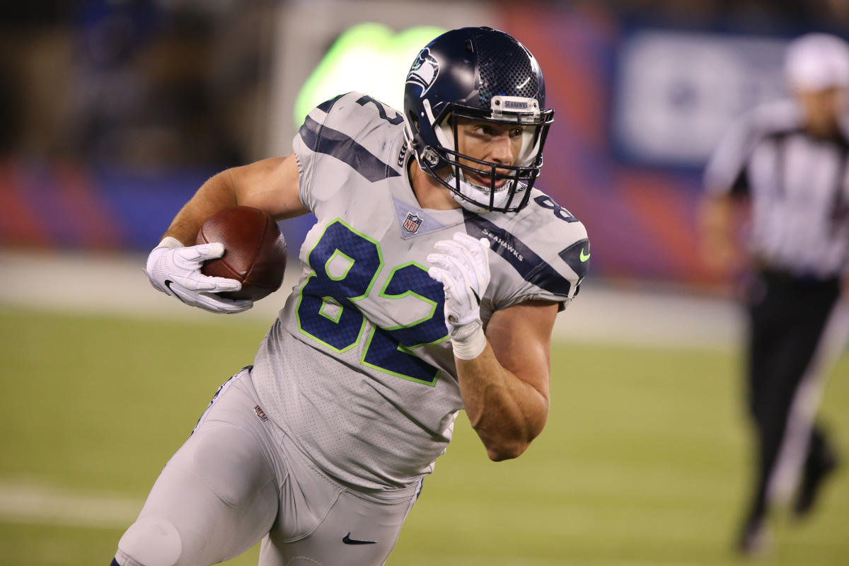 Luke Willson announces retirement from football 1 day after signing with  Seahawks