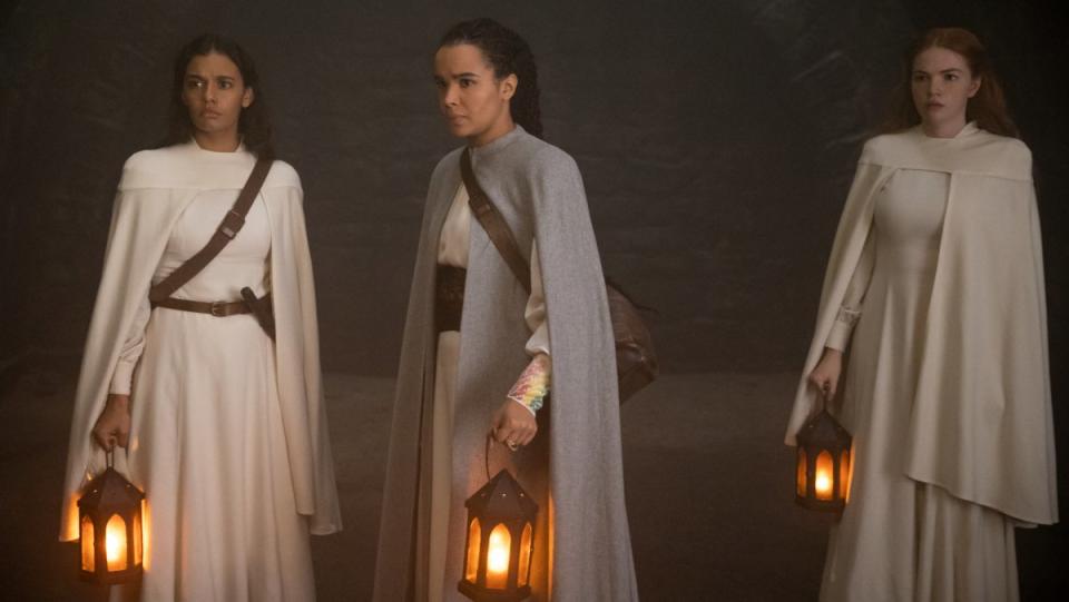 Egwene, Nynaeve, and Elayne in Aes Sedai novice white in The Wheel of Time season 2