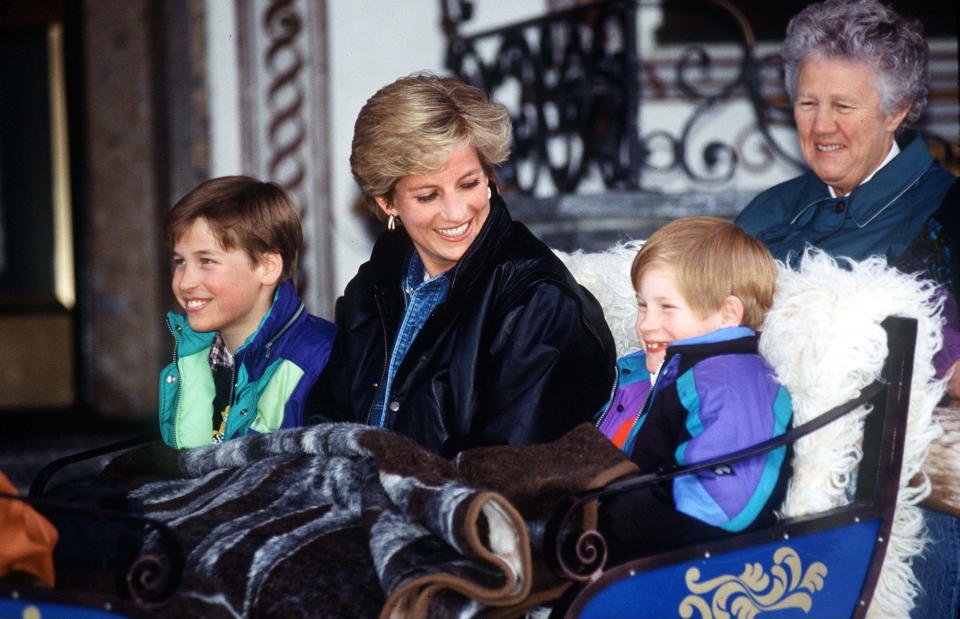 Prinzessin Diana mit ihren Söhnen bei einem Besuch in Österreich. (Bild: Getty Images)