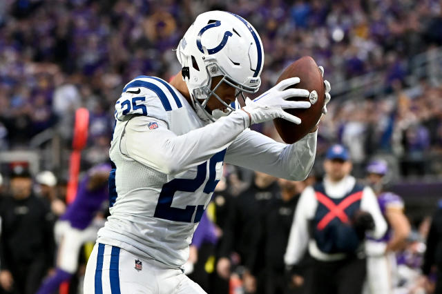 WATCH: Colts' Rodney Thomas II grabs pick vs. Chargers